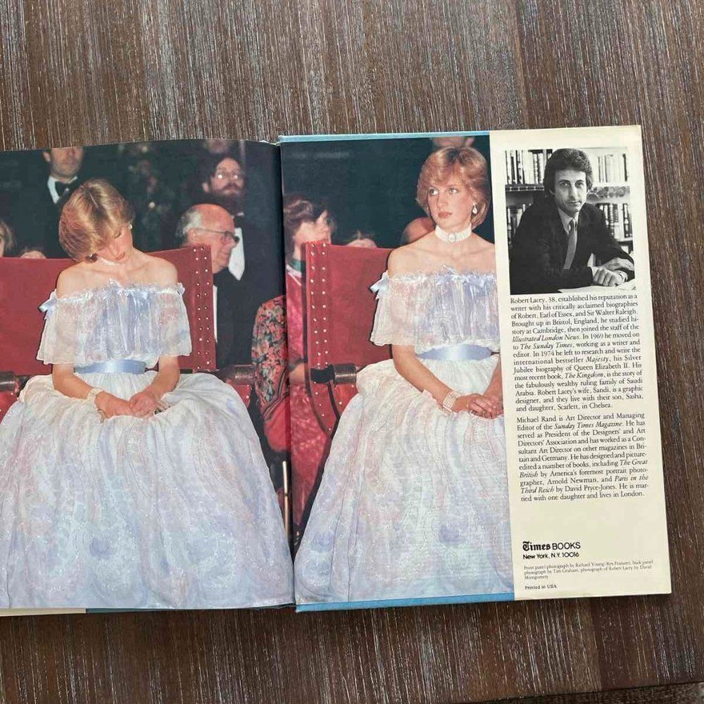 Vintage BOOK PRINCESS by Robert Lacey (1982) - Picture 6 of 8